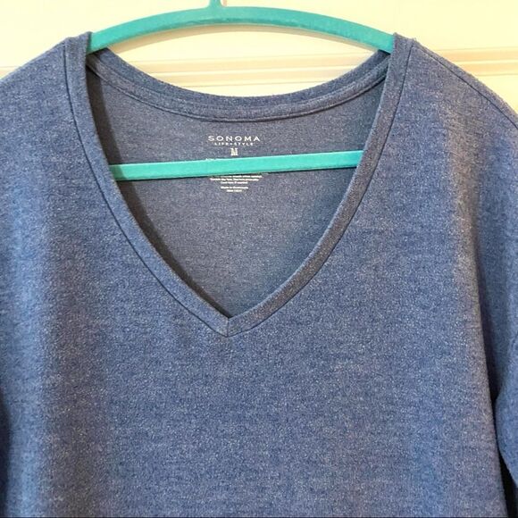 Sonoma flattering V Neck sweatshirt. - Picture 4 of 6